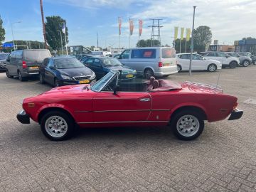 Fiat 124 Spider